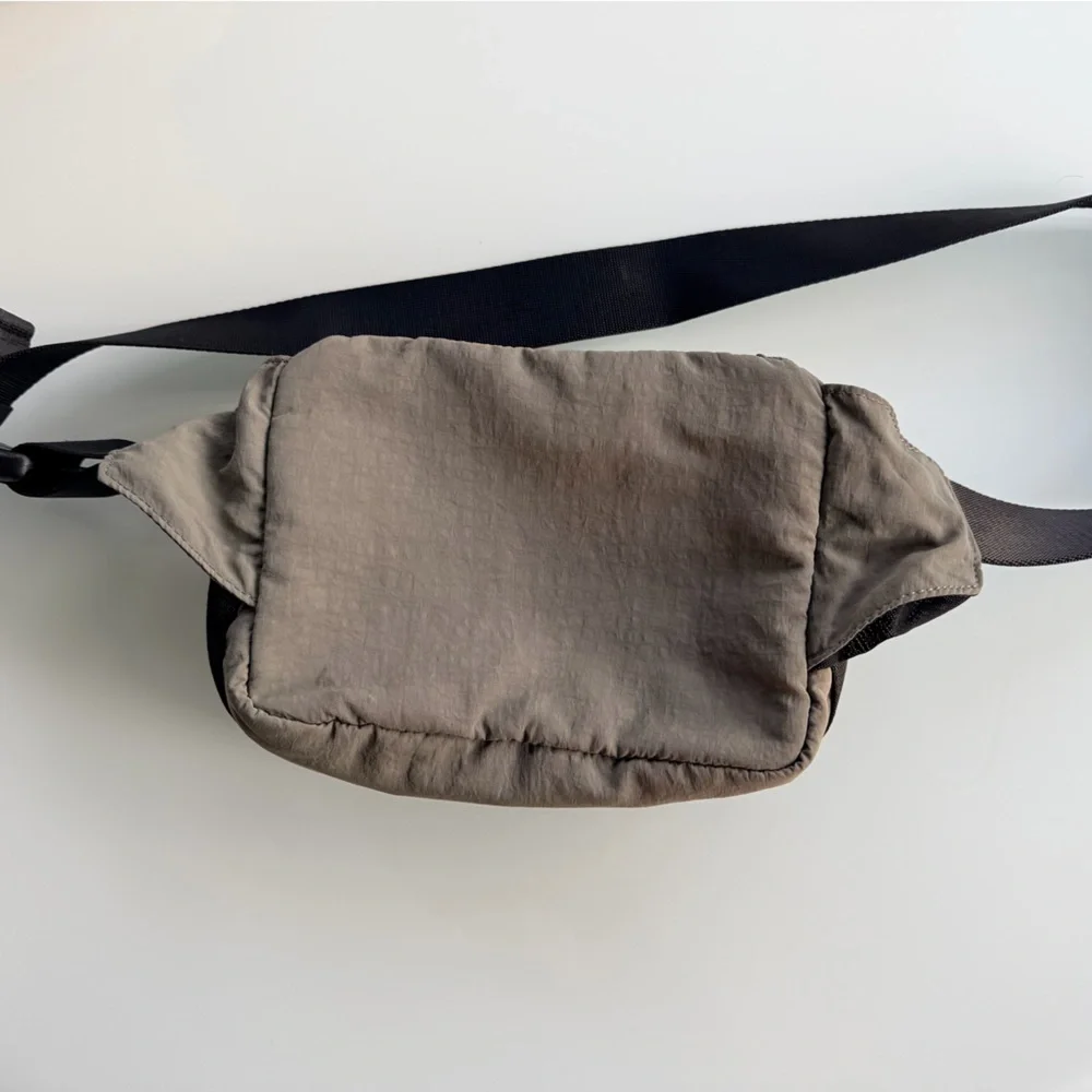Lululemon Athletica Taupe Belt Bag - Picture 3 of 9